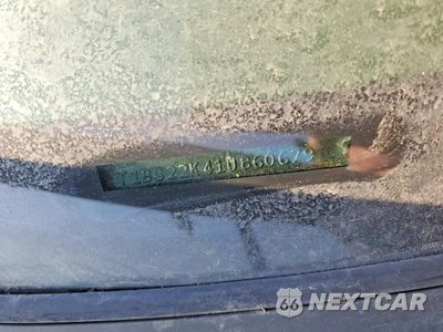 Zdjęcie 12 z 12 samochodu: 2001 TOYOTA CAMRY CE VIN:4T1BG22K41U860679 - miniatura