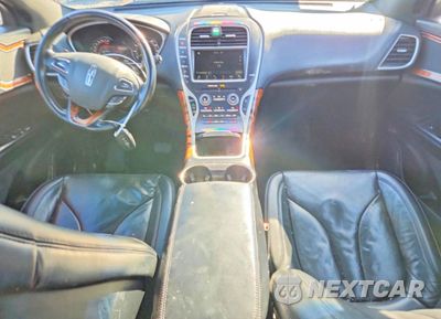 Zdjęcie 8 z 12 samochodu: 2018 LINCOLN MKX RESERVE VIN:2LMPJ8LR6JBL39849 - miniatura