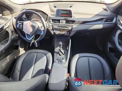 Zdjęcie 8 z 12 samochodu: 2018 BMW X1 SDRIVE28I VIN:WBXHU7C31J5H39104 - miniatura