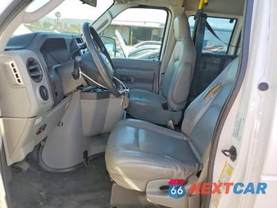 Zdjęcie 7 z 13 samochodu: 2009 FORD E150 AMBULANCE VIN:1FTNS14W99DA40443 - miniatura