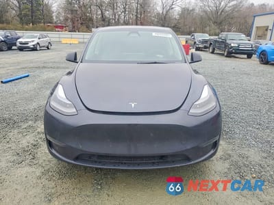 Piąte zdjęcie samochodu w środku: 2024 TESLA MODEL Y VIN:7SAYGDEE6RA241991 - miniatura