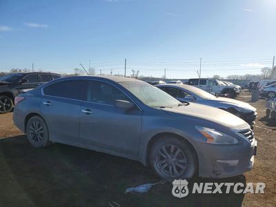 Czwarte zdjęcie samochodu z boku: 2015 NISSAN ALTIMA 2.5 S VIN:1N4AL3AP4FC579581 - miniatura