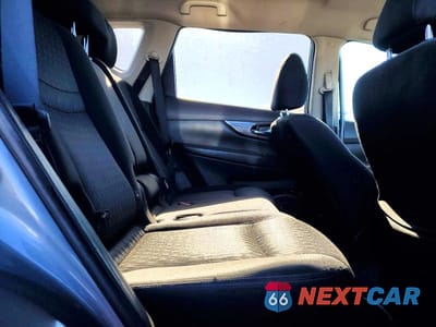 Zdjęcie 11 z 13 samochodu: 2017 NISSAN ROGUE S VIN:JN8AT2MV1HW008957 - miniatura
