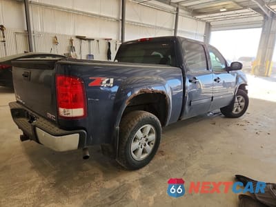 Trzecie zdjęcie samochodu z tyłu: 2011 GMC SIERRA K1500 SLT VIN:3GTP2WE35BG162526 - miniatura