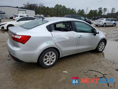 Trzecie zdjęcie samochodu z tyłu: 2013 KIA RIO LX VIN:KNADM4A38D6282815 - miniatura