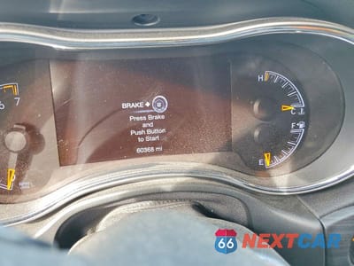 Zdjęcie 9 z 13 samochodu: 2022 JEEP GRAND CHEROKEE LAREDO E VIN:1C4RJEAG9NC155889 - miniatura