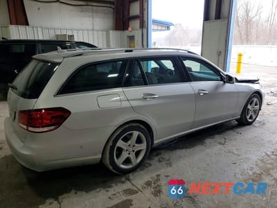 Trzecie zdjęcie samochodu z tyłu: 2016 MERCEDES-BENZ E 350 4MATIC WAGON VIN:WDDHH8JB9GB204780 - miniatura