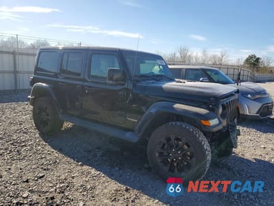 Czwarte zdjęcie samochodu z boku: 2021 JEEP WRANGLER UNLIMITED SAHARA VIN:1C4HJXEG2MW551113 - miniatura
