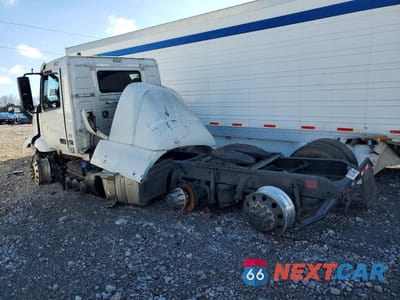 Trzecie zdjęcie samochodu z tyłu: 2025 VOLVO VNR SEMI TRUCK VIN:4V4WC9EH5SN683697 - miniatura