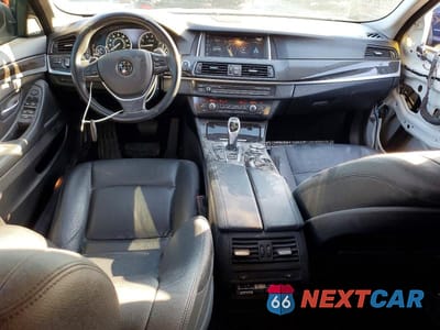 Zdjęcie 8 z 12 samochodu: 2016 BMW 528 XI VIN:WBA5A7C50GG149896 - miniatura