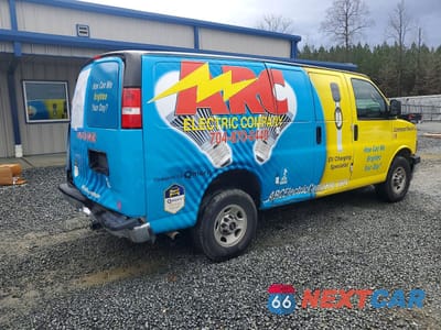 Trzecie zdjęcie samochodu z tyłu: 2022 GMC SAVANA 2500 CARGO UTILITY / SERVICE VAN VIN:1GTW7AF77N1241426 - miniatura