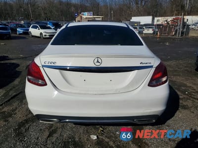 Zdjęcie 6 z 12 samochodu: 2015 MERCEDES-BENZ C 300 4MATIC VIN:55SWF4KB0FU070699 - miniatura