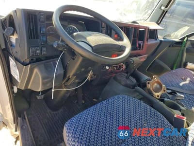 Zdjęcie 8 z 13 samochodu: 2023 ISUZU NRR TRUCK CAB AND CHASSIS VIN:JALE5W163P7302332 - miniatura