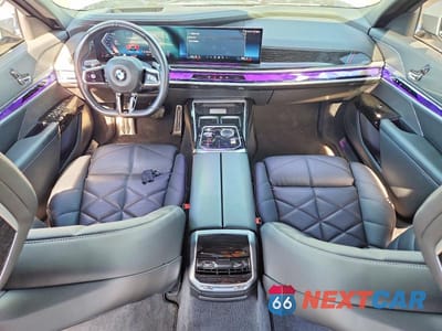 Zdjęcie 8 z 12 samochodu: 2024 BMW 740 I VIN:WBA23EH02RCT01525 - miniatura