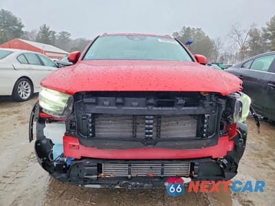 Piąte zdjęcie samochodu w środku: 2020 VOLVO XC40 T5 MOMENTUM VIN:YV4162UK6L2319306 - miniatura