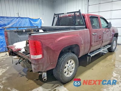 Trzecie zdjęcie samochodu z tyłu: 2013 GMC SIERRA K3500 SLE VIN:1GT423CG7DF213777 - miniatura