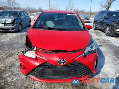 Piąte zdjęcie samochodu w środku: 2018 TOYOTA YARIS VIN:VNKKTUD31JA092511 - miniatura