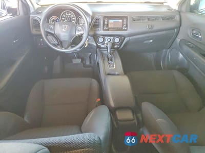 Zdjęcie 8 z 11 samochodu: 2017 HONDA HR-V LX VIN:3CZRU5H31HG703860 - miniatura