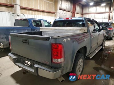 Trzecie zdjęcie samochodu z tyłu: 2013 GMC SIERRA K1500 SLE VIN:3GTP2VE76DG101878 - miniatura