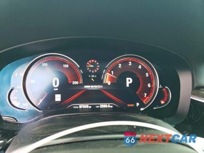 Zdjęcie 9 z 12 samochodu: 2018 BMW M550XI VIN:WBAJB9C56JB287177 - miniatura