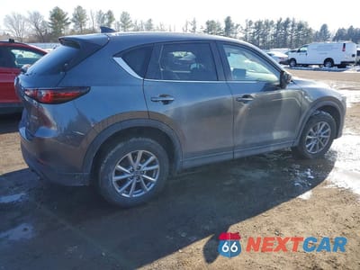 Trzecie zdjęcie samochodu z tyłu: 2022 MAZDA CX-5 PREFERRED VIN:JM3KFBCM6N0558614 - miniatura