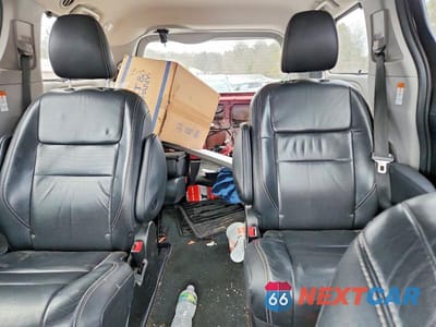 Zdjęcie 10 z 12 samochodu: 2019 TOYOTA SIENNA SE 7-PASSENGER VIN:5TDEZ3DC6KS210927 - miniatura