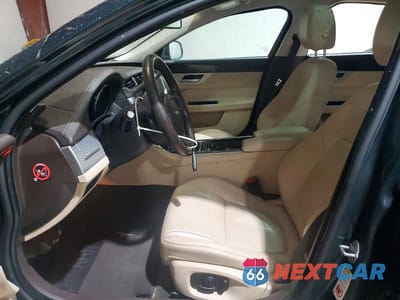 Zdjęcie 7 z 12 samochodu: 2016 JAGUAR XF PRESTIGE VIN:SAJBK4BV7GCY13042 - miniatura