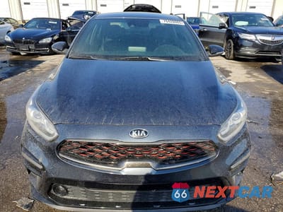 Piąte zdjęcie samochodu w środku: 2020 KIA FORTE GT LINE VIN:3KPF34AD4LE223079 - miniatura