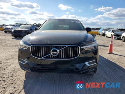 Piąte zdjęcie samochodu w środku: 2018 VOLVO XC60 T6 INSCRIPTION VIN:YV4A22RL6J1049817 - miniatura