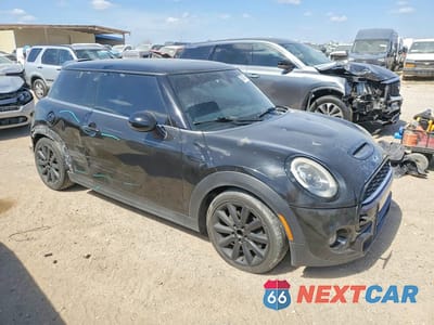 Czwarte zdjęcie samochodu z boku: 2018 MINI COOPER S VIN:WMWXP7C50J3B95303 - miniatura