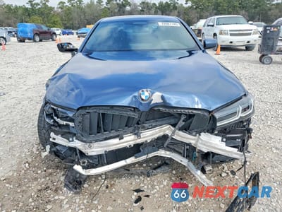 Piąte zdjęcie samochodu w środku: 2023 BMW M550XI VIN:WBA13BK09PCM32189 - miniatura