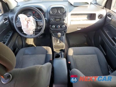 Zdjęcie 8 z 13 samochodu: 2017 JEEP COMPASS SPORT VIN:1C4NJCBA6HD147907 - miniatura