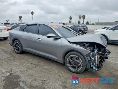 Czwarte zdjęcie samochodu z boku: 2025 KIA K4 EX VIN:3KPFU4DE5SE248038 - miniatura