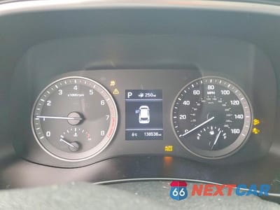 Zdjęcie 9 z 12 samochodu: 2019 HYUNDAI TUCSON SE VIN:KM8J3CA44KU958211 - miniatura