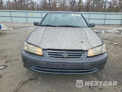 Piąte zdjęcie samochodu w środku: 2001 TOYOTA CAMRY CE VIN:4T1BG22K51U868094 - miniatura