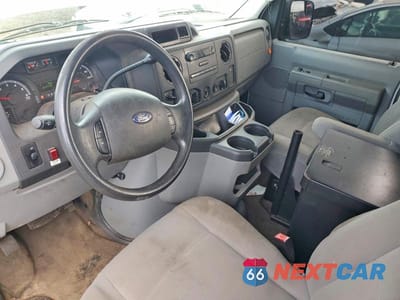 Zdjęcie 8 z 12 samochodu: 2013 FORD ECONOLINE E150 VAN VIN:1FTNE1EW1DDA23683 - miniatura