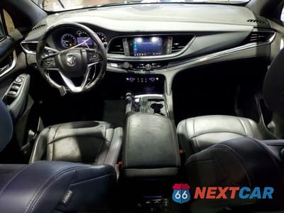 Zdjęcie 8 z 12 samochodu: 2023 BUICK ENCLAVE ESSENCE VIN:5GAEVAKW6PJ172912 - miniatura