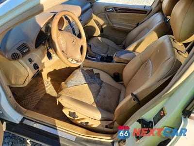 Zdjęcie 7 z 11 samochodu: 2003 MERCEDES-BENZ C 240 4MATIC VIN:WDBRF81J93F419220 - miniatura