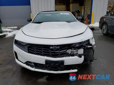 Piąte zdjęcie samochodu w środku: 2020 CHEVROLET CAMARO LS VIN:1G1FB3DX4L0148596 - miniatura