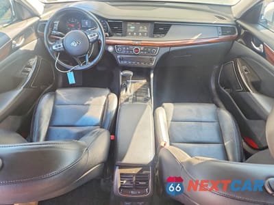 Zdjęcie 8 z 12 samochodu: 2018 KIA CADENZA VIN:KNALB4J17J5116304 - miniatura