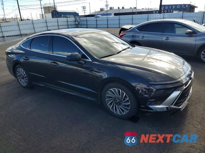 Czwarte zdjęcie samochodu z boku: 2025 HYUNDAI SONATA VIN:KMHL54JJ7SA106628 - miniatura