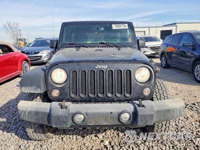 Piąte zdjęcie samochodu w środku: 2017 JEEP WRANGLER UNLIMITED SPORT VIN:1C4BJWDG4HL530479 - miniatura