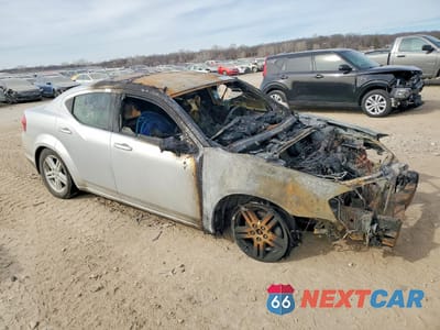 Czwarte zdjęcie samochodu z boku: 2012 DODGE AVENGER SXT VIN:1C3CDZCB3CN158945 - miniatura