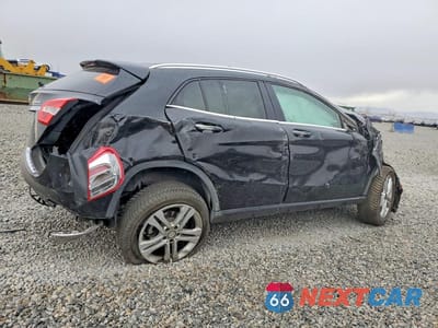 Trzecie zdjęcie samochodu z tyłu: 2017 MERCEDES-BENZ GLA 250 4MATIC VIN:WDCTG4GB7HJ337434 - miniatura