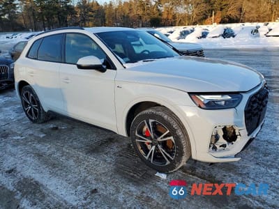 Czwarte zdjęcie samochodu z boku: 2025 AUDI Q5 PREMIUM PLUS 45 VIN:WA1EAAFY4S2024096 - miniatura