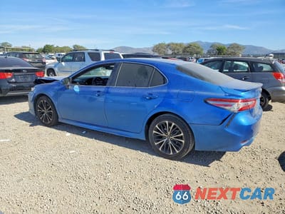 Drugie zdjęcie samochodu z przodu: 2018 TOYOTA CAMRY L VIN:4T1B11HK2JU154569 - miniatura