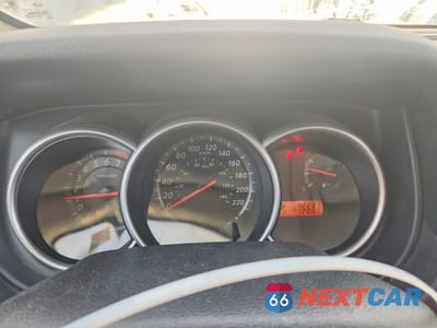 Zdjęcie 9 z 12 samochodu: 2010 NISSAN VERSA S VIN:3N1CC1AP5AL455035 - miniatura