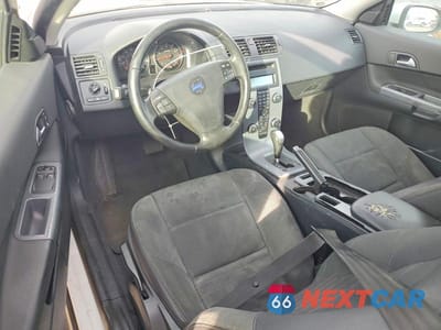 Zdjęcie 8 z 12 samochodu: 2013 VOLVO C30 T5 VIN:YV1672MK3D2309706 - miniatura