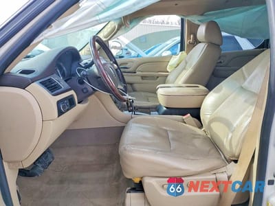 Zdjęcie 7 z 13 samochodu: 2010 CADILLAC ESCALADE ESV PREMIUM VIN:1GYUKJEF8AR209184 - miniatura