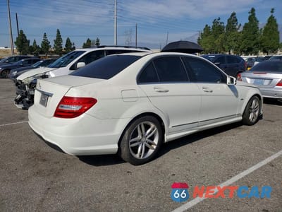 Trzecie zdjęcie samochodu z tyłu: 2012 MERCEDES-BENZ C 250 VIN:WDDGF4HB8CA610498 - miniatura